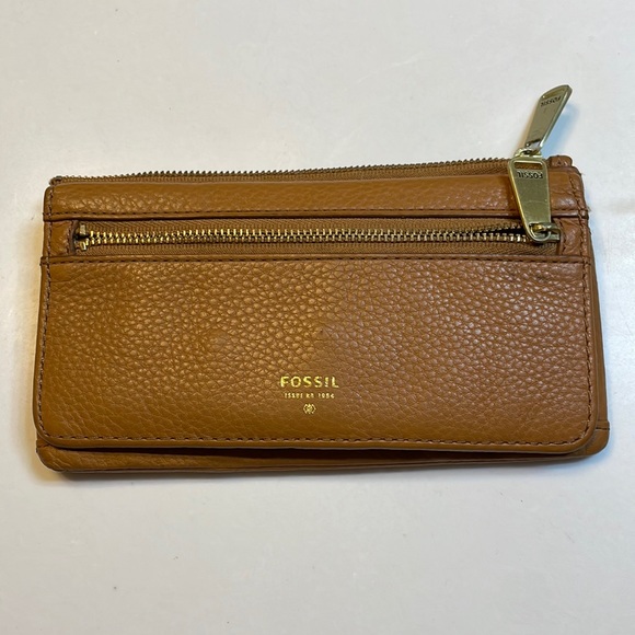 Brown Fossil Wallet - Picture 1 of 3